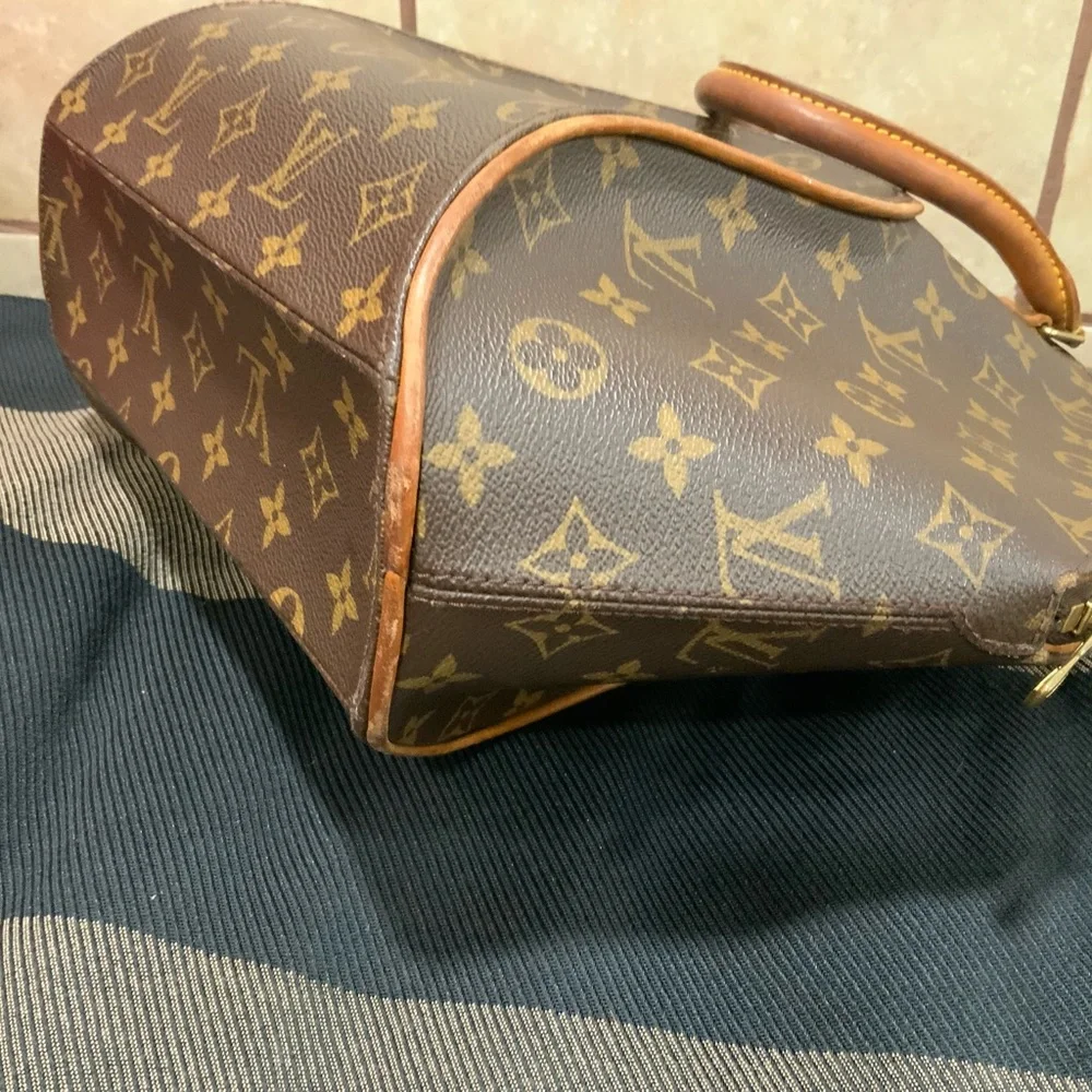 Louis Vuitton Ellipse Monogram Canvas PM - Picture 7 of 13